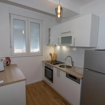 Apartment Luxury In City Center Ii
